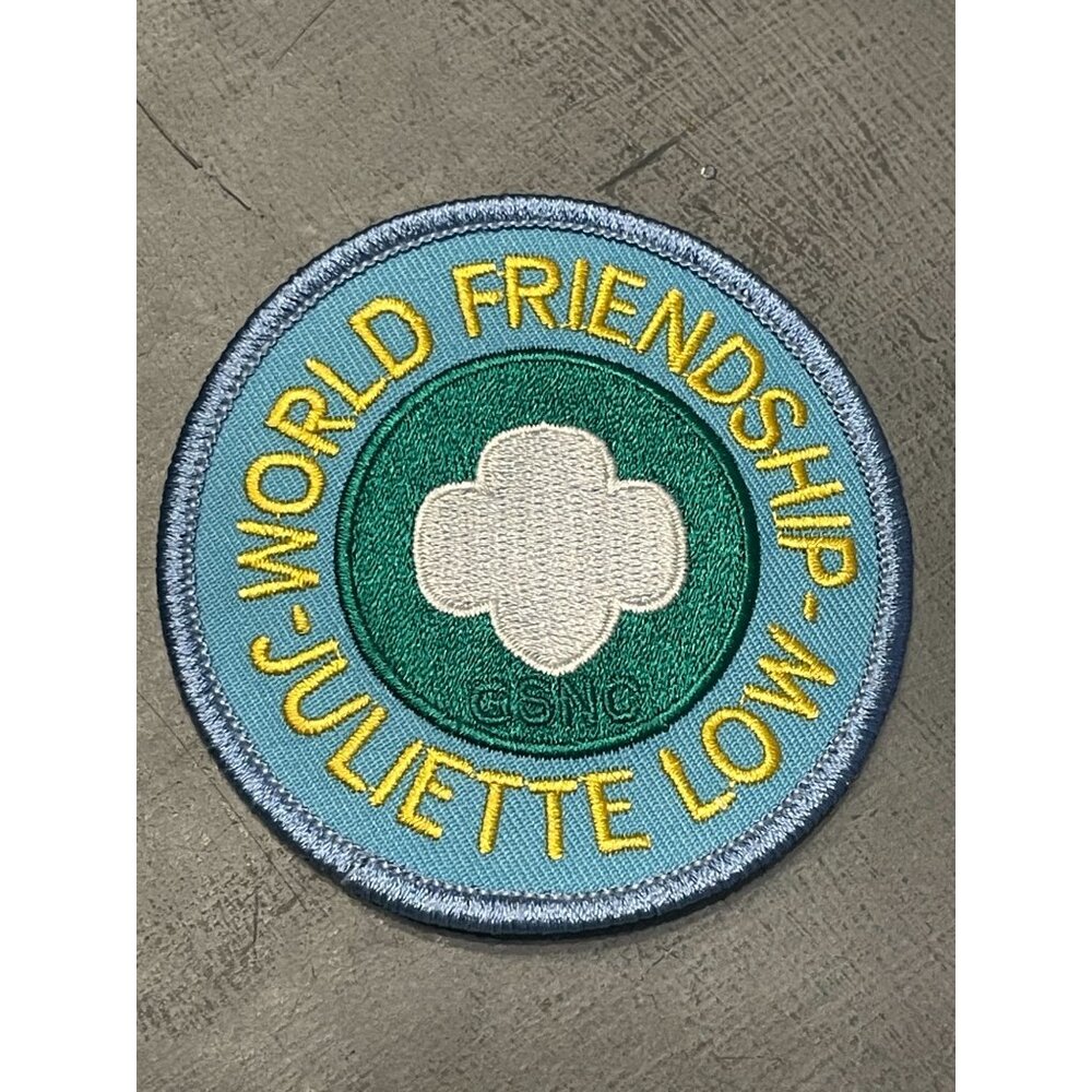 GIRL SCOUT PATCH~World Friendship~Juliette Low‎ - trefoil GSNC